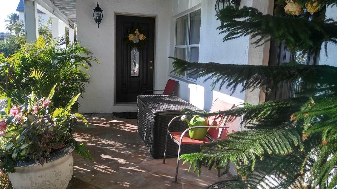 Boca Ciega Bay Apartment セント・ピート・ビーチ エクステリア 写真