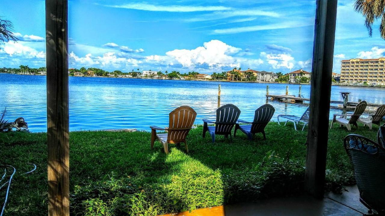 Boca Ciega Bay Apartment セント・ピート・ビーチ エクステリア 写真