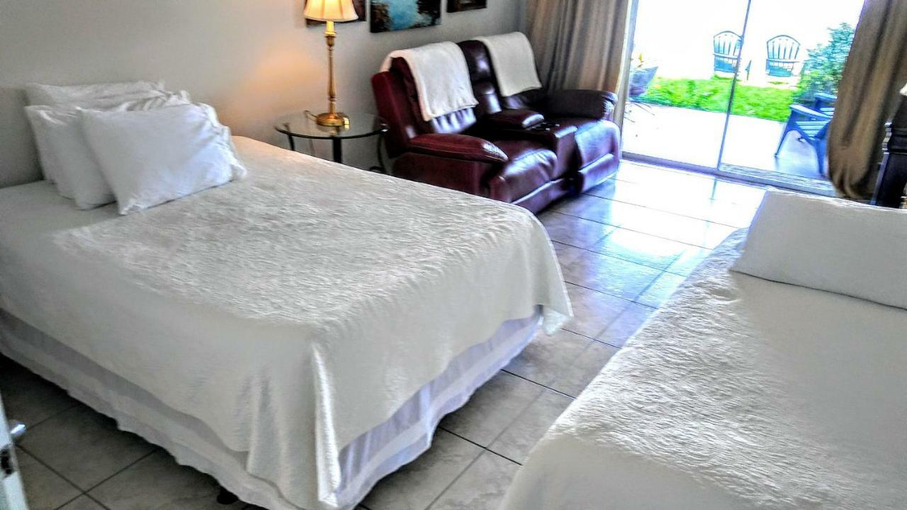 Boca Ciega Bay Apartment セント・ピート・ビーチ エクステリア 写真